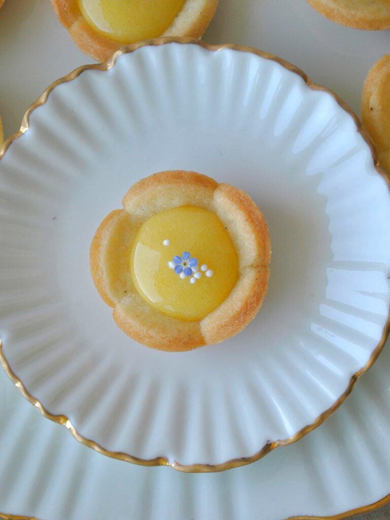 Blumen Kekse mit Lemon Curd