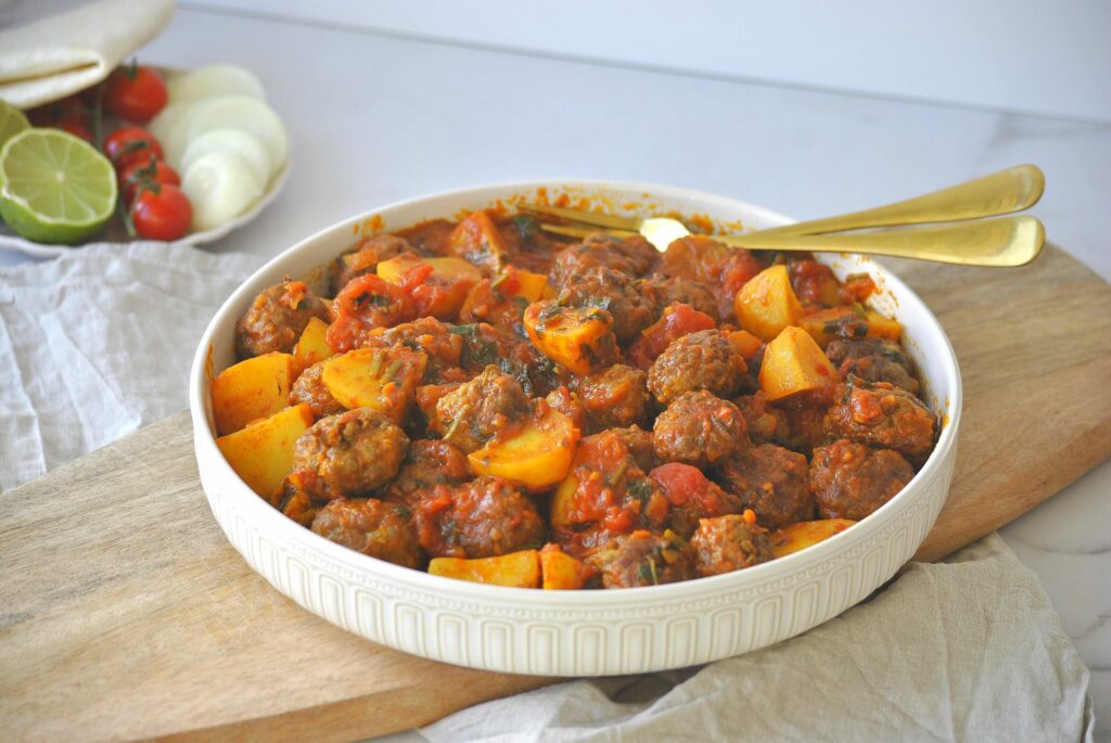 Hackfleischbällchen in Tomatensauce, Persisches Rezept