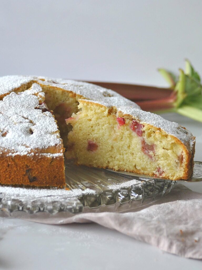 saftiger Rhabarberkuchen, Rhabarberkuchen Rezept